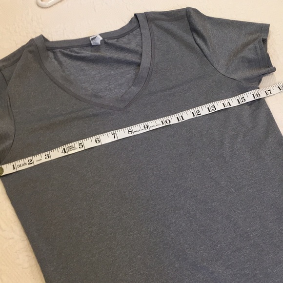 Under Armour Iso-chill tee size xs - Picture 12 of 12